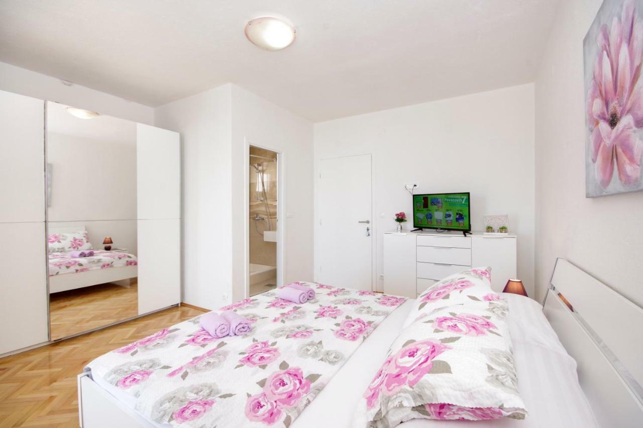 Apartmani Tomas Tučepi Buitenkant foto
