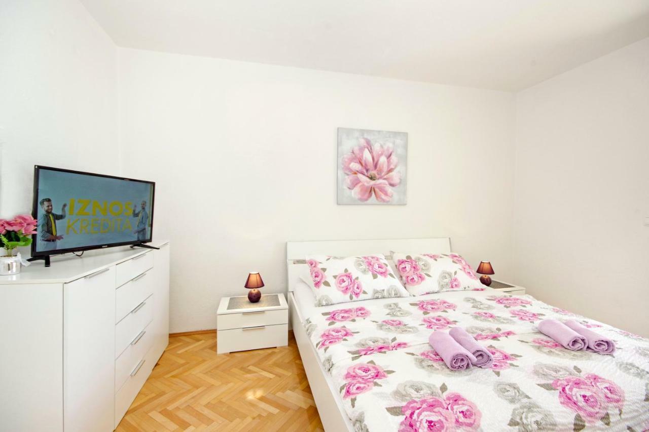 Apartmani Tomas Tučepi Buitenkant foto