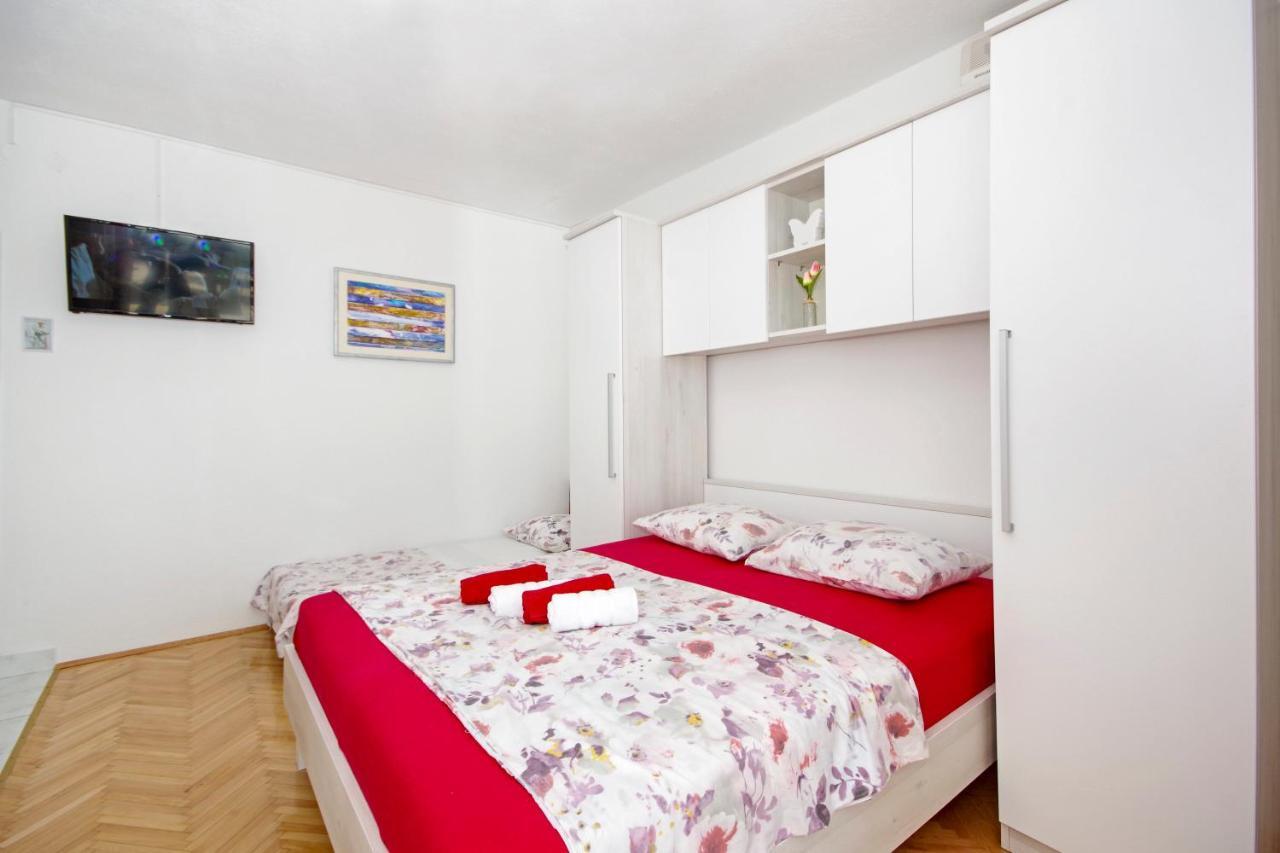 Apartmani Tomas Tučepi Buitenkant foto