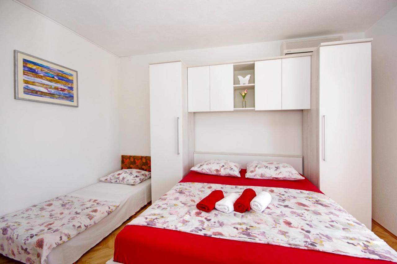 Apartmani Tomas Tučepi Buitenkant foto